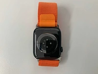 Apple watch series 8 45mm gps midnight aluminium with orange wristband - afbeelding 5 van  5