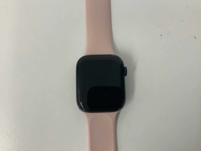 Apple watch series 8 45mm gps midnight aluminium with pink wristband - afbeelding 2 van  5