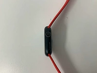 Apple watch series 8 45mm gps midnight aluminium with red sport band - afbeelding 4 van  5