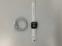 Apple watch series 8 45mm gps midnight aluminium with white wristband - afbeelding 1 van  5