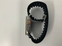 Apple watch ultra 49mm gps+cellular natural titanium with black wristband - afbeelding 3 van  5