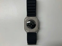 Apple watch ultra 49mm gps+cellular natural titanium with black wristband - afbeelding 5 van  5
