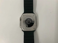 Apple watch ultra 49mm gps+cellular natural titanium with black wristband - afbeelding 5 van  5