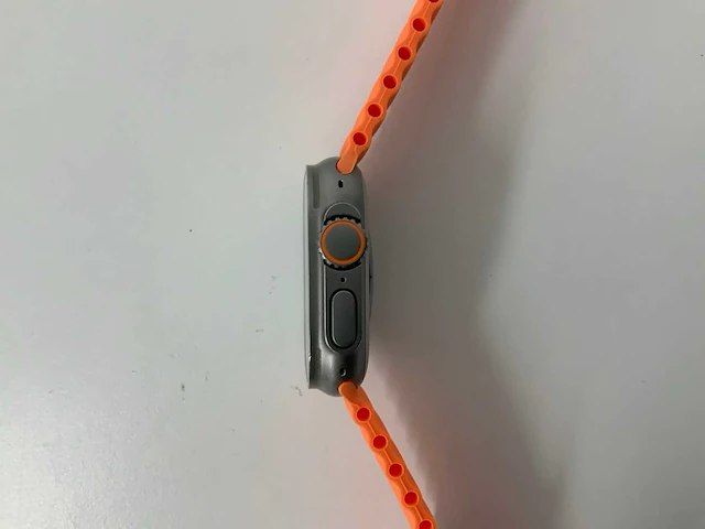 Apple watch ultra 49mm gps+cellular natural titanium with orange wristband - afbeelding 5 van  5