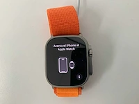 Apple watch ultra 49mm gps+cellular natural titanium with orange wristband - afbeelding 2 van  5