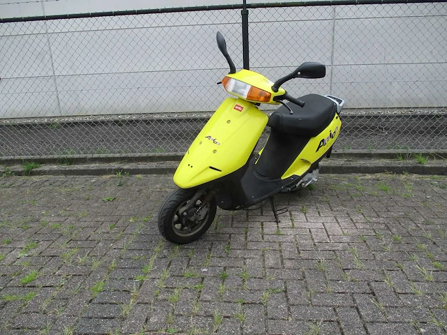 Aprilia - bromscooter - amico youngster classic 2 tact - scooter - afbeelding 2 van  9
