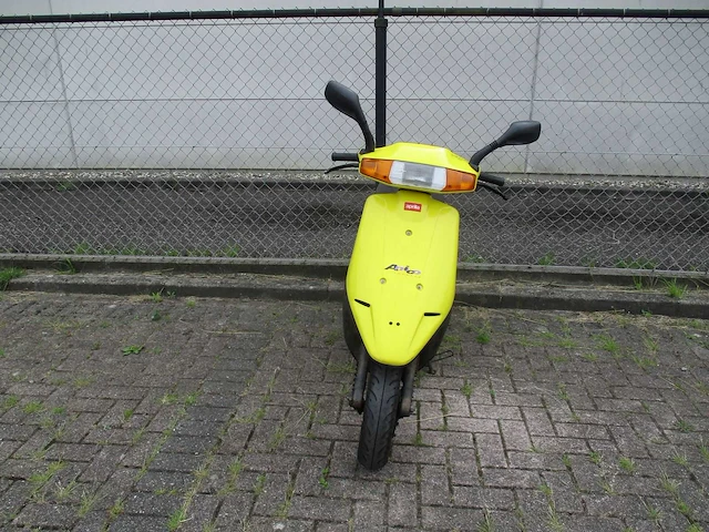Aprilia - bromscooter - amico youngster classic 2 tact - scooter - afbeelding 3 van  9