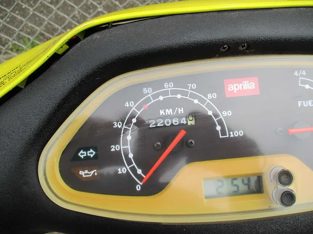 Aprilia - bromscooter - amico youngster classic 2 tact - scooter - afbeelding 9 van  9