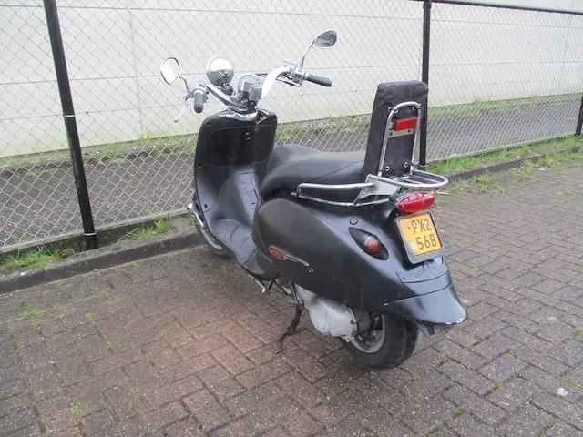 Aprilia - bromscooter - mojito custom ac 2 tact - scooter - afbeelding 8 van  9