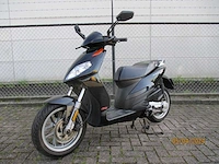 Aprilia - bromscooter - sportcity one 4t - scooter - afbeelding 2 van  9