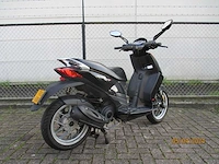 Aprilia - bromscooter - sportcity one 4t - scooter - afbeelding 7 van  9