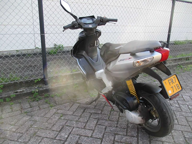 Aprilia - bromscooter - sr 50 lc 2takt! - scooter - afbeelding 2 van  11