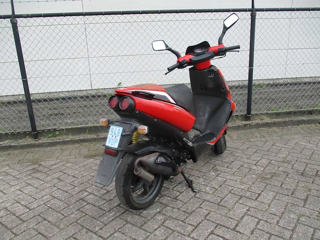 Aprilia - bromscooter - sr50 sport dt. tech 2 takt - scooter - afbeelding 10 van  12