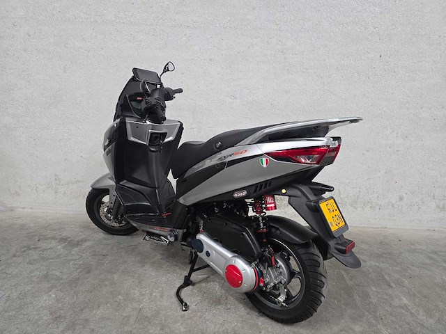 Aprilia - bromscooter - sxr 50 - 4t 45km uitvoering fjl03n - afbeelding 6 van  7