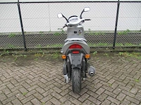Aprilia - motorscooter - leonardo 4t 125cc liquid cooled - motorfiets - afbeelding 10 van  11