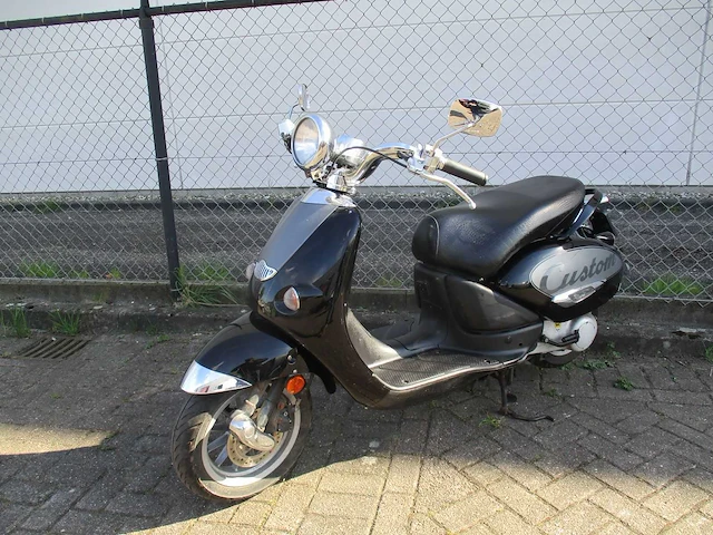 Aprilia - snorscooter - mojito custom ac/ 2 takt! - scooter - afbeelding 4 van  11
