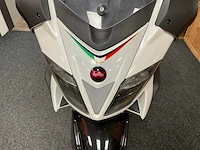 Aprilia scooter 300ie motorfiets - afbeelding 8 van  16