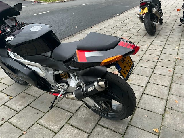 Aprilia sport rsv 1000 r factory - afbeelding 3 van  21