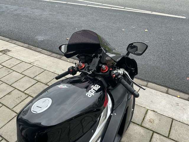 Aprilia sport rsv 1000 r factory - afbeelding 7 van  21