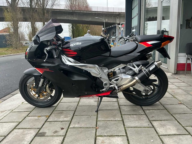 Aprilia sport rsv 1000 r factory - afbeelding 12 van  21