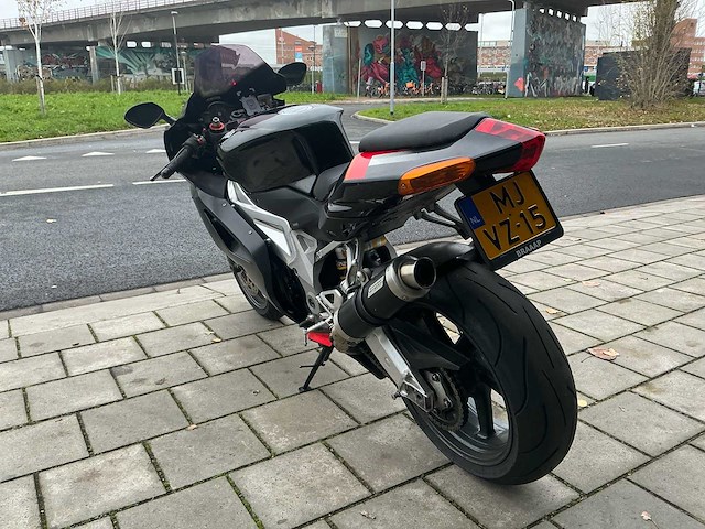 Aprilia sport rsv 1000 r factory - afbeelding 15 van  21