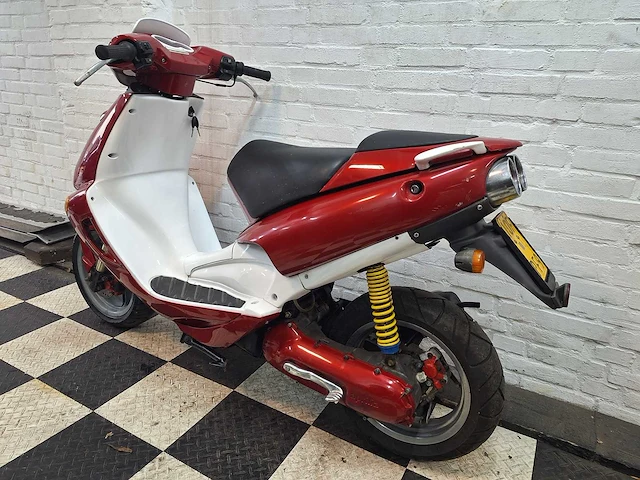 Aprilia sr 45 km bromscooter 2takt - afbeelding 3 van  7