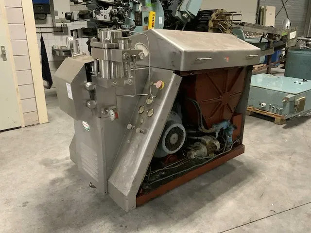 Apv gaulin homogenisator - afbeelding 1 van  11
