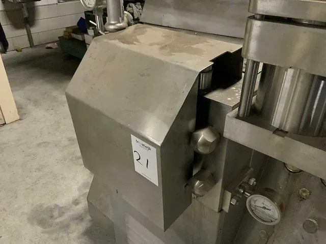 Apv gaulin homogenisator - afbeelding 11 van  11