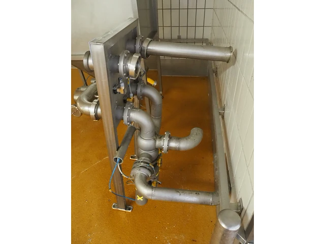 Apv - afbeelding 3 van  6