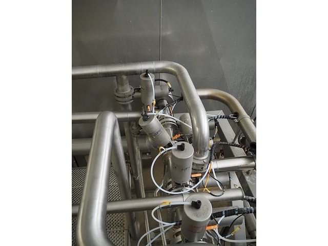 Apv - afbeelding 4 van  7