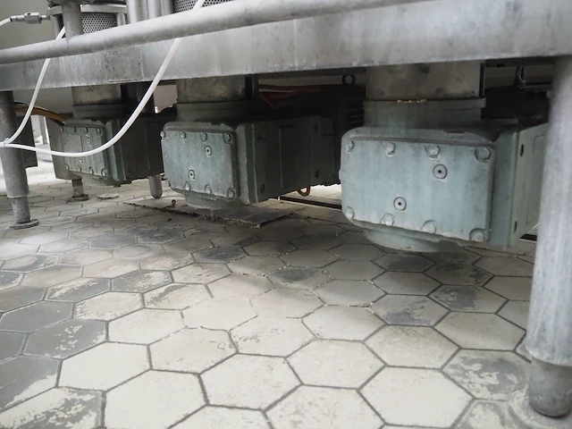 Apv - afbeelding 7 van  8