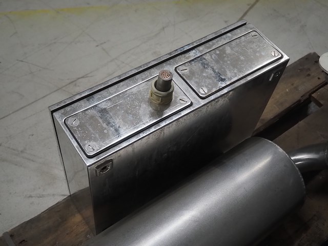 Apv - afbeelding 2 van  17