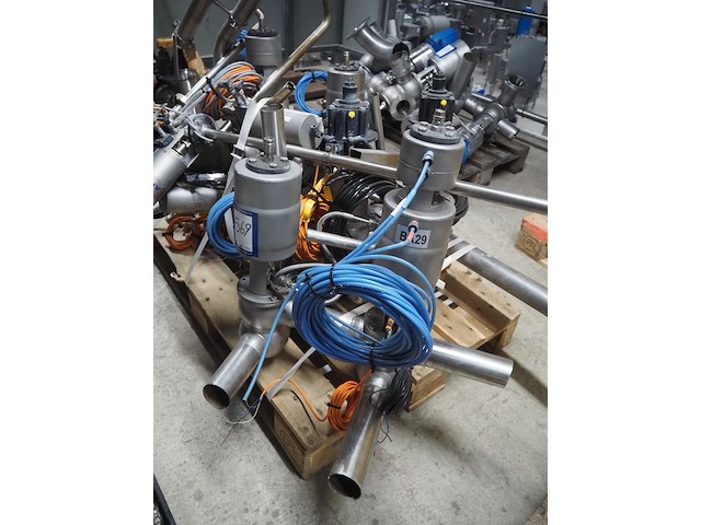 Apv - afbeelding 10 van  12