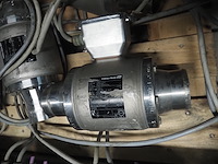 Apv - afbeelding 10 van  12