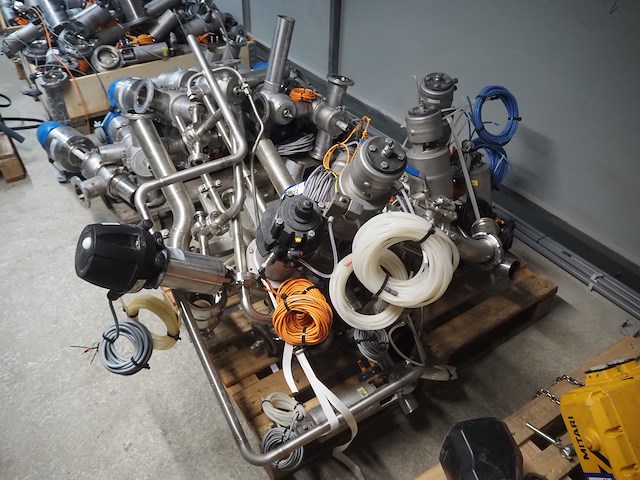 Apv - afbeelding 5 van  12