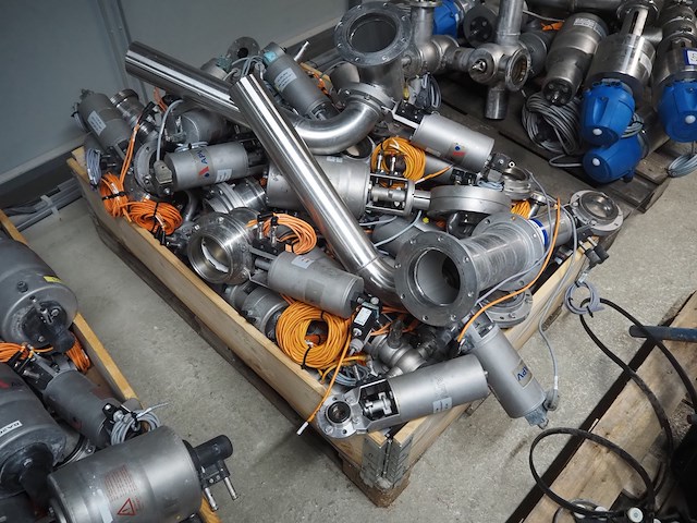 Apv - afbeelding 5 van  12