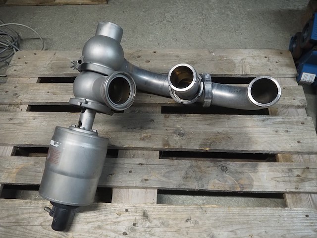 Apv - afbeelding 6 van  10