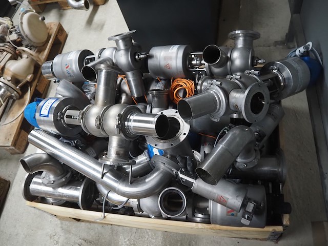 Apv - afbeelding 4 van  10