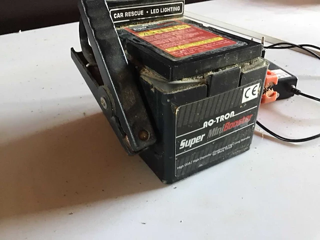 Aq tron jump starter acculader - afbeelding 2 van  4