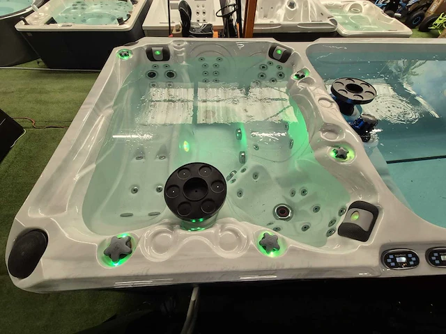 Aqua relax 15 persoons jacuzzi en zwemspa met warmtepomp - afbeelding 3 van  18