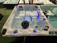 Aqua relax 15 persoons jacuzzi en zwemspa met warmtepomp - afbeelding 14 van  18