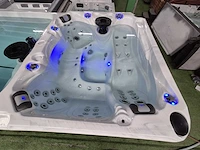 Aqua relax 15 persoons jacuzzi en zwemspa met warmtepomp - afbeelding 17 van  18