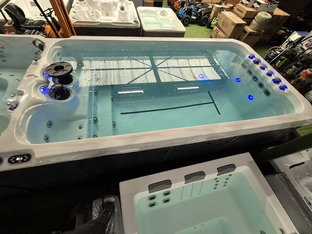 Aqua relax 15 persoons jacuzzi en zwemspa met warmtepomp - afbeelding 18 van  18