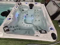 Aqua relax 15 persoons jacuzzi en zwemspa met warmtepomp - afbeelding 13 van  18