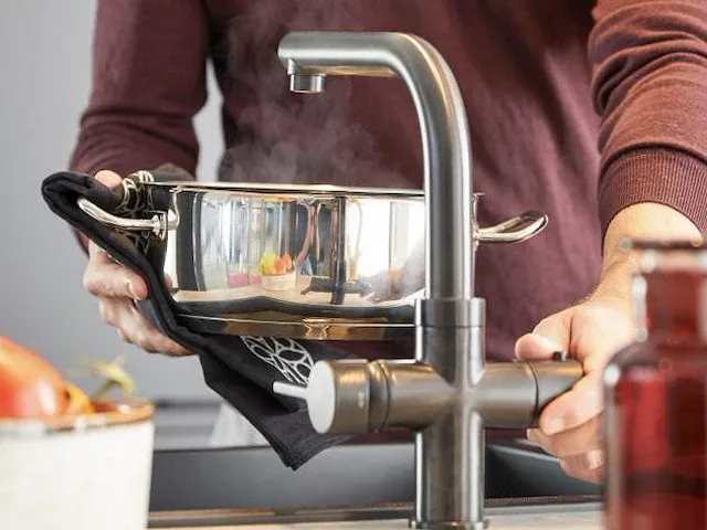 Aquahot+ 3-in-1 kokendwaterkraan - afbeelding 1 van  3