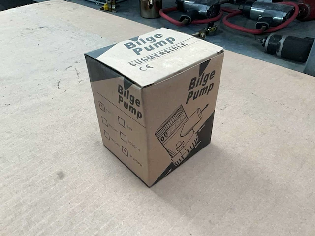 Aquila 1100gph bilge pump - afbeelding 4 van  4