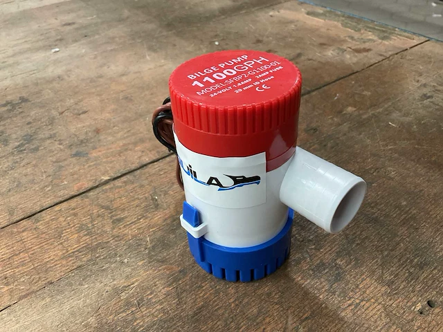 Aquila sfbp2-g1100-01 bilge pump - afbeelding 1 van  4