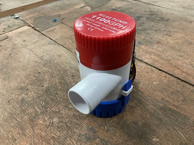 Aquila sfbp2-g1100-01 bilge pump - afbeelding 2 van  4