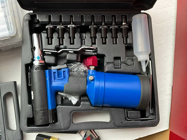 Ar-tool lr-061 blindklinknagelmachine - afbeelding 3 van  10