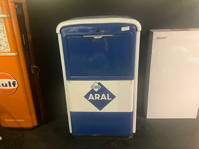 Aral benzinepomp - afbeelding 2 van  4